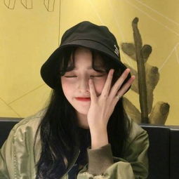 副市长暗访便民中心 工作人员戴耳机听歌当天被辞